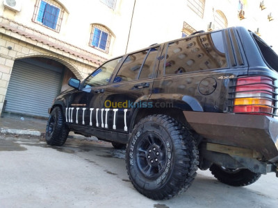 الجزائر-سطاوالي-طرق-وعرة-دفع-رباعي-jeep-zj-grand-cherokee-1999