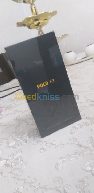 البويرة-سور-الغزلان-الجزائر-هواتف-ذكية-xiaomi-poco-f3