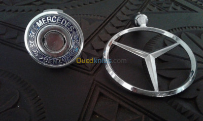 alger-centre-algerie-accessoires-exterieur-insigne-mercedes-dementable