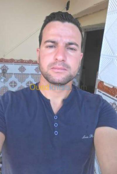 البويرة-تيزي-وزو-الجزائر-بومرداس-عمر-ذراع-الميزان-باب-الزوار-خميس-الخشنة-نقل-و-سائقون-conducteur-d-engin-chauffeur-clarque
