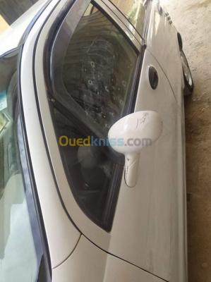 blida-boufarik-algerie-mini-citadine-chery-qq-2013