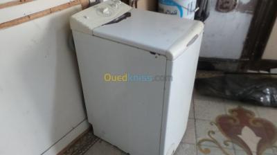 oran-algerie-machine-à-laver-de-marque-whirlpool