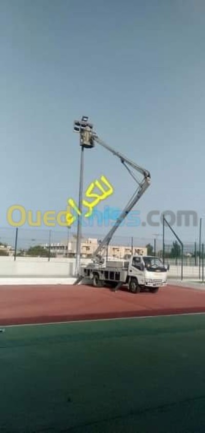 الجزائر-وسط-شاحنة-jmc-nacelle-camion-2012