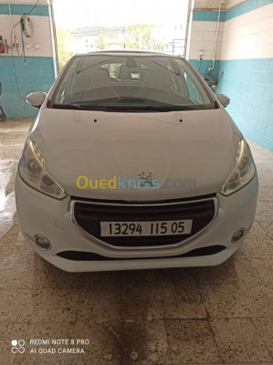 khenchela-algerie-citadine-peugeot-208-allure-2015