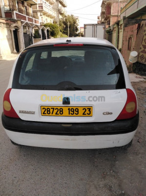 annaba-algerie-citadine-renault-clio-2-1999