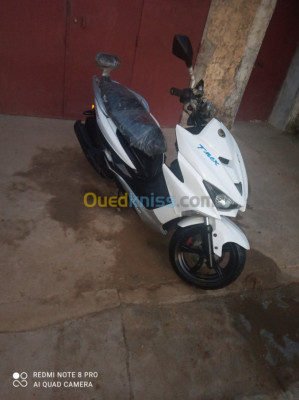 tiaret-algerie-motos-scooters-tmmp-tm-max-2020