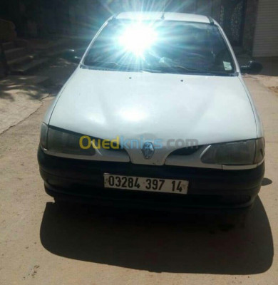 tiaret-oued-lilli-algerie-citadine-renault-megane-1-1997