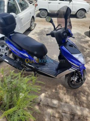 setif-ain-lahdjar-algerie-motos-scooters-vms-ceci-est-x-2021