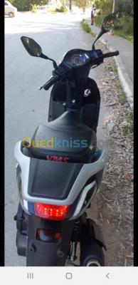 jijel-emir-abdelkader-algerie-motos-scooters-vms-f-flash-2020