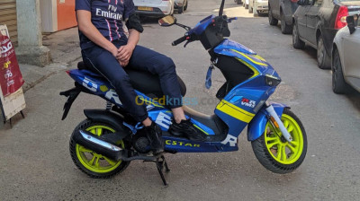 alger-dar-el-beida-algerie-motos-scooters-vms-driver-rr-2021