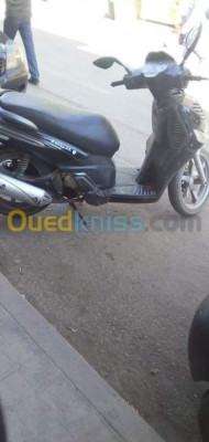 alger-el-harrach-algerie-motos-scooters-keeway-logik-2014