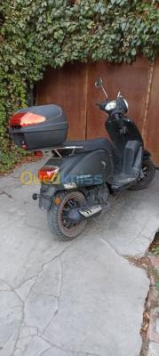 constantine-ain-smara-algerie-motos-scooters-vms-estate-2021