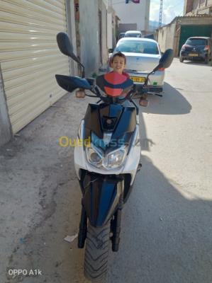 boumerdes-beni-amrane-algerie-motos-scooters-omg-yiben-2018