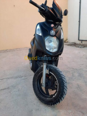 setif-guidjel-algerie-motos-scooters-sym-orbite-2-2016