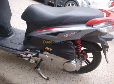 alger-belouizdad-algerie-motos-scooters-sym-symphony-sr-2020