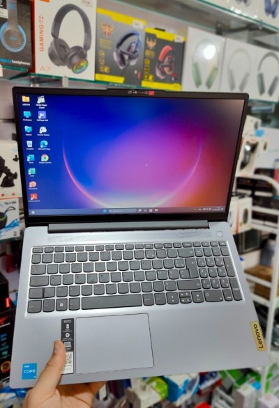 Laptop Lenovo IP Slim3 i3-1315U_DDR4 8Go_SSD 256GB_15.6" 