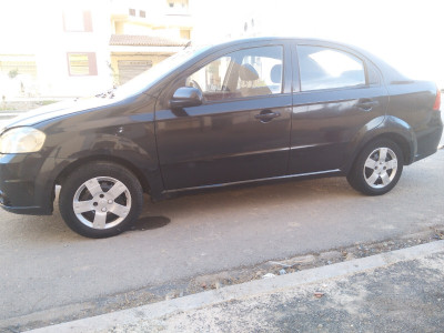 voitures-chevrolet-aveo-4-portes-2009-لاتوت-bouira-algerie