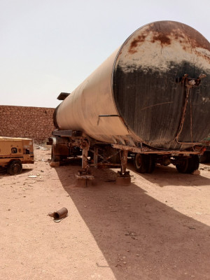 camion-lage-citarne-1982-ghardaia-algerie