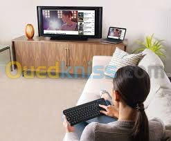 LOGITECH K400 TV PLUS Touchpad Clavier Sans Fil  
