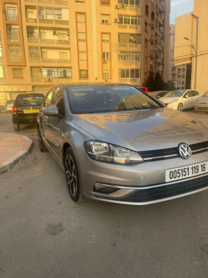 moyenne-berline-volkswagen-golf-7-2019-start-blida-algerie