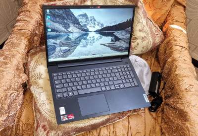 pc-portable-lenovo-v15-g4-amd-ryzen-7520u-8gb-256-ssd-les-eucalyptus-alger-algerie