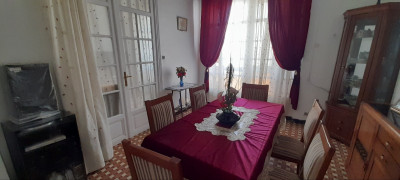 Sell Apartment F4 Alger Bab el oued