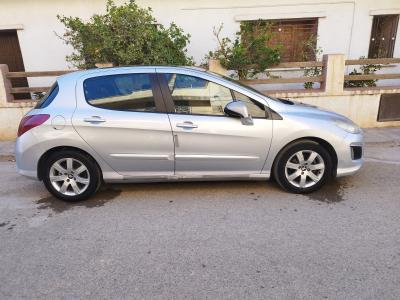 moyenne-berline-peugeot-308-2012-beni-tamou-blida-algerie