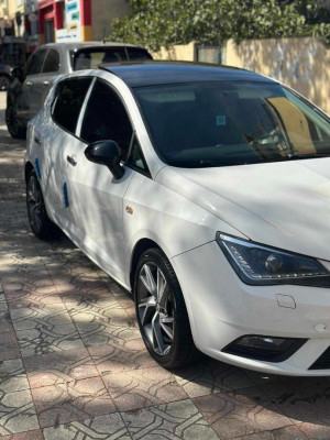 voitures-seat-ibiza-2016-black-line-blida-algerie