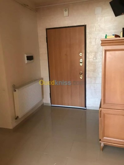 بيع شقة 4 غرف الجزائر العاشور