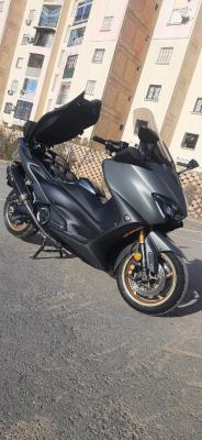 دراجة-نارية-سكوتر-yamaha-tmax-2020-السحاولة-الجزائر