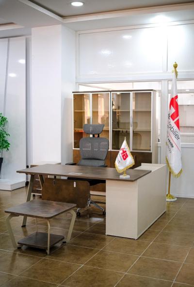 bureau opérationnel pieds métallique importation  