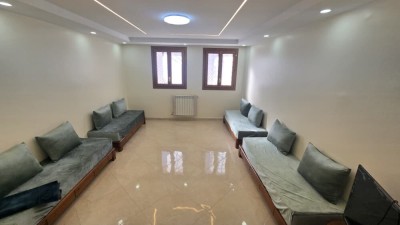 بيع شقة غرفتين وهران وهران