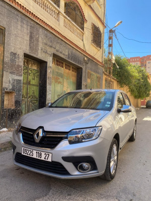 voitures-renault-symbol-2018-collection-sidi-ali-mostaganem-algerie