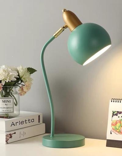 Lampe de bureau moderne 