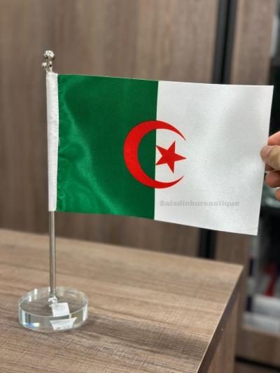 Drapeau Algérie petit modèle avec socle 