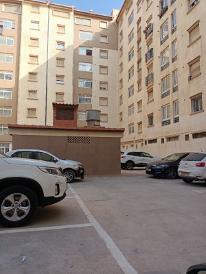 بيع شقة 3 غرف الجزائر المحمدية