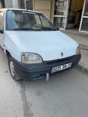 automobiles-renault-clio-japonaise-1996-moyen-meftah-blida-algerie