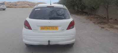 voitures-peugeot-207-2012-setif-algerie