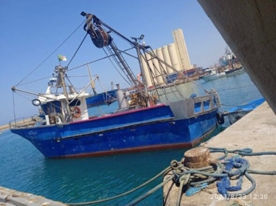 barques-bateaux-mostaganem-algerie