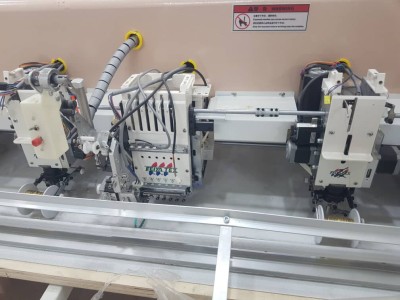 machine à broder à 06 têtes