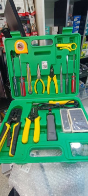 Tools dz - YATO Caisse outils électricien - 68 pièces - YT
