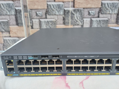 Switch Cisco Catalyst 2960-X Manageable, Full PoE, 48 Ports Giga, 2 Ports SFP+ 10G