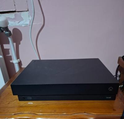 Console Microsoft Xbox One X 1To Noire – Occasion – Region Free