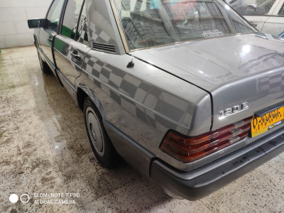 moyenne-berline-mercedes-190e-1990-staoueli-alger-algerie