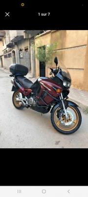 motos-scooters-hounda-varadirou-1000-1999-mostaganem-algerie