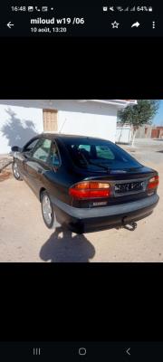 automobiles-renault-laguna-1-1995-toutes-ben-aknoun-alger-algerie