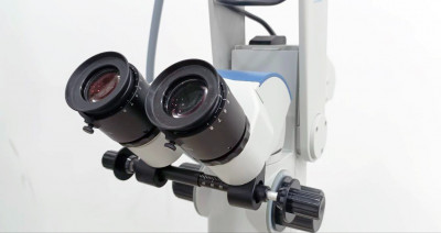 Microscope chirurgical Möller-Wedel Microflex