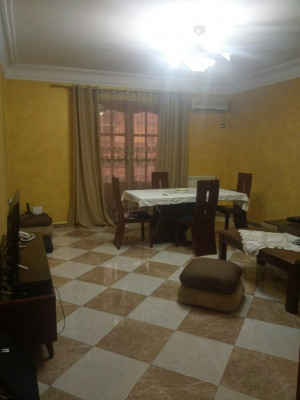 appartement-location-f4-annaba-algerie