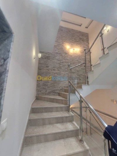 كراء شقة دوبلكس 6 غرف الجزائر بئر خادم