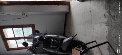 motos-scooters-vms-estate-x-2021-beni-mered-blida-algerie